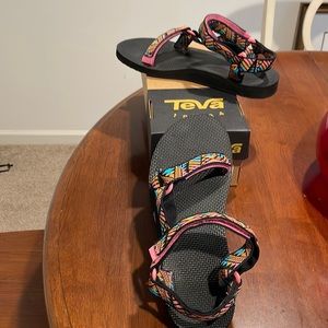 Teva sandals (unworn)